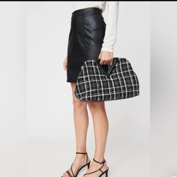 Urban Expressions Natasha Crossbody Bag – Black – NWT - Picture 2 of 3